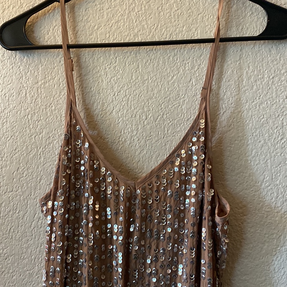 Dress sequence - Picture 8 of 17